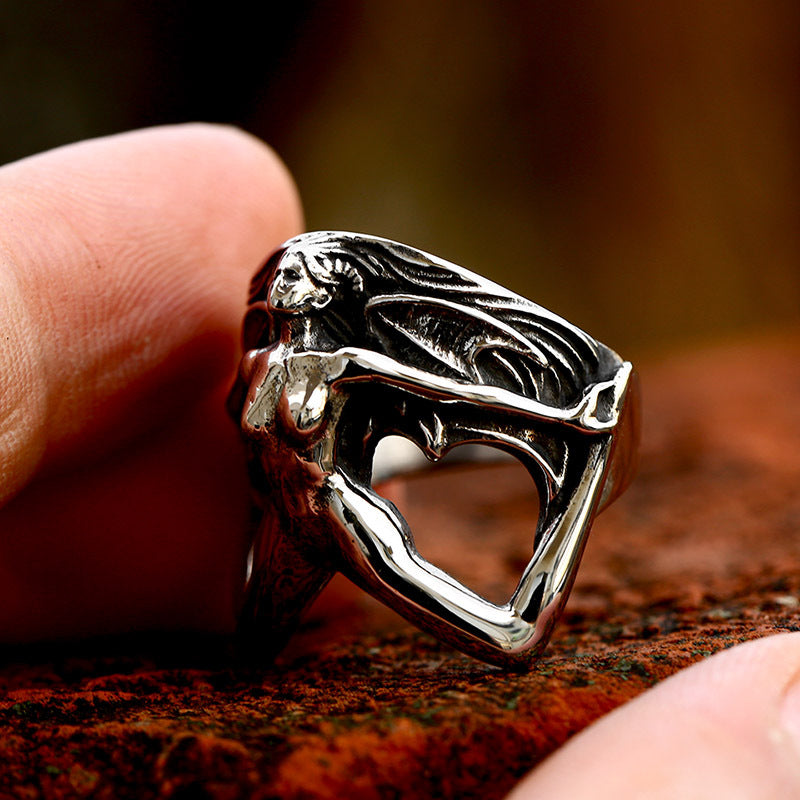 Anillo de acero de titanio de estilo gótico al por mayor